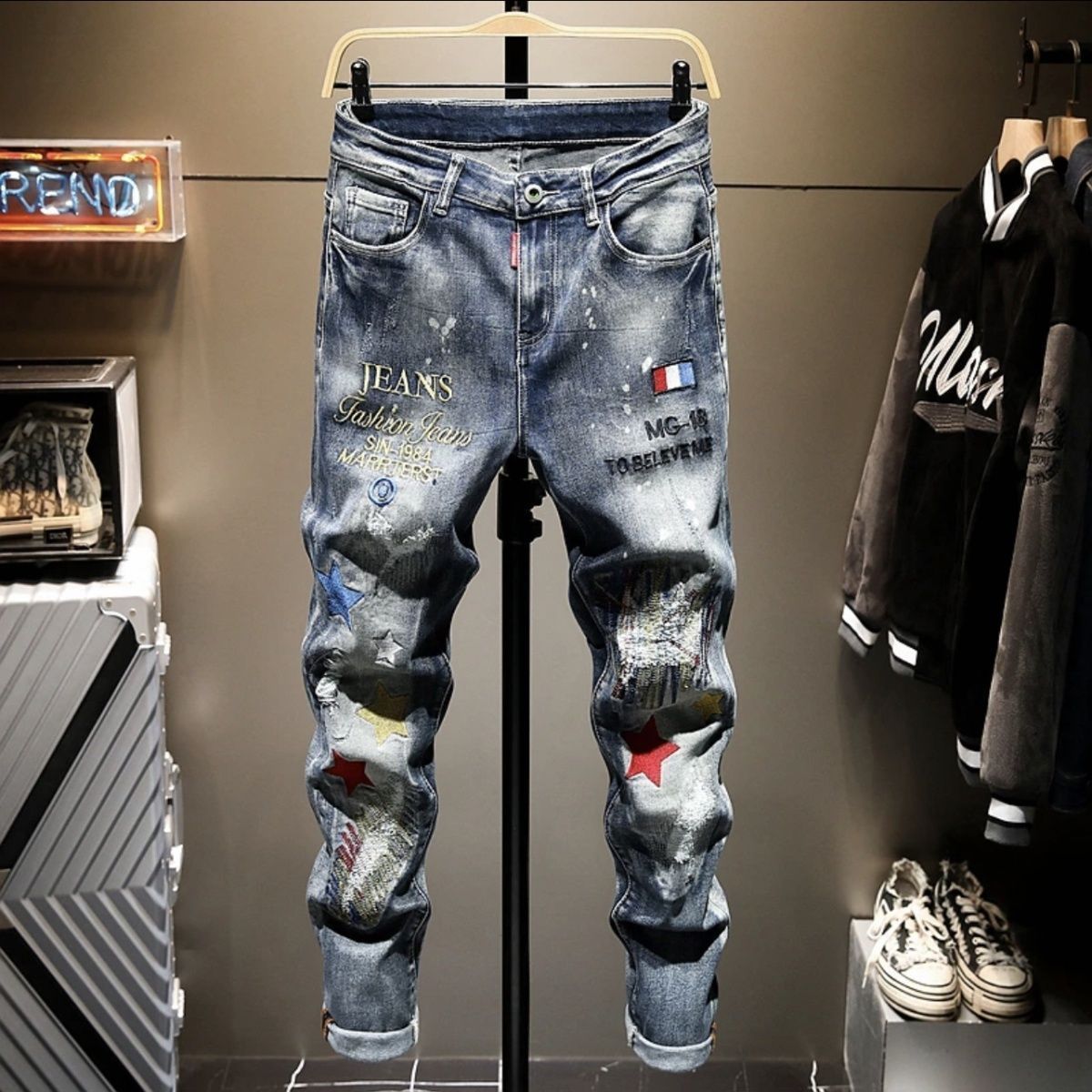 Embroidery On Jeans - Высококачественные рваные джинсы с вышивкой в