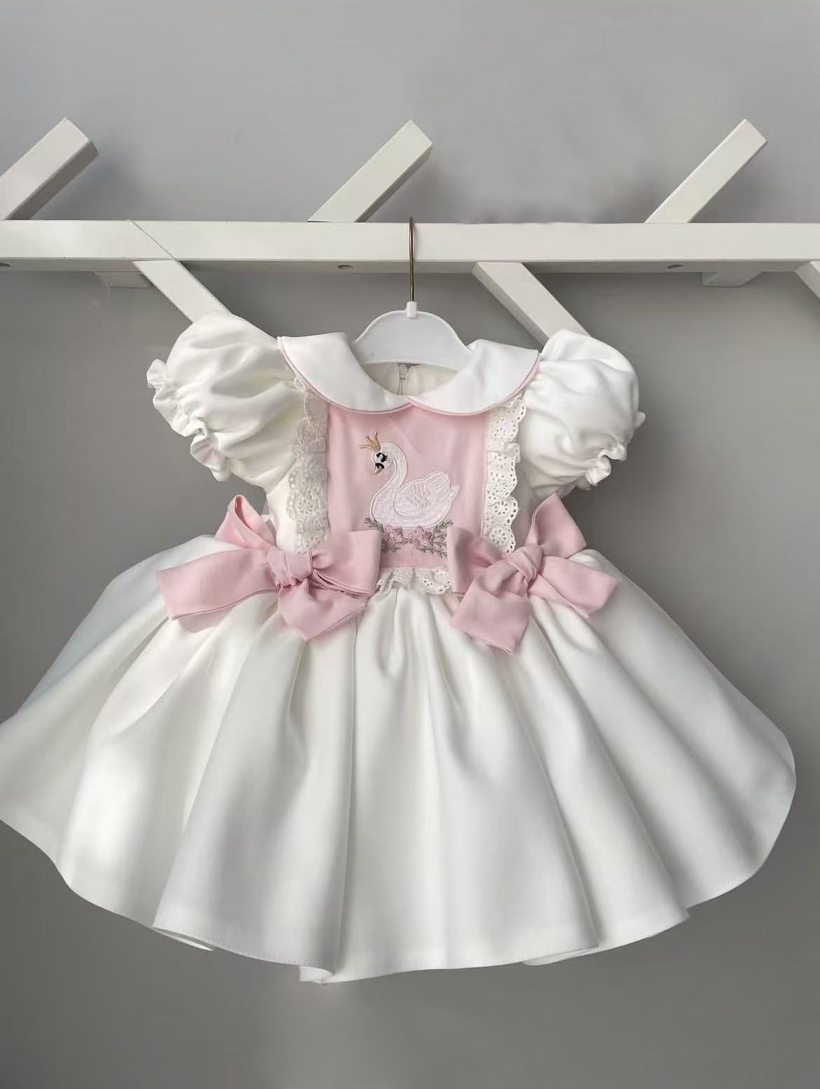 Embroidery White Dress - Летнее винтажное платье принцессы с вышивкой