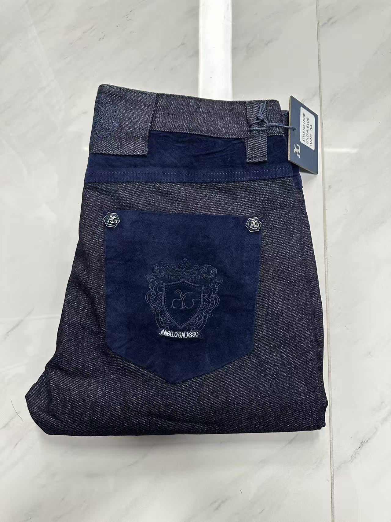 Embroidery On Jeans - Джинсы OECHSLI из плотного хлопка для