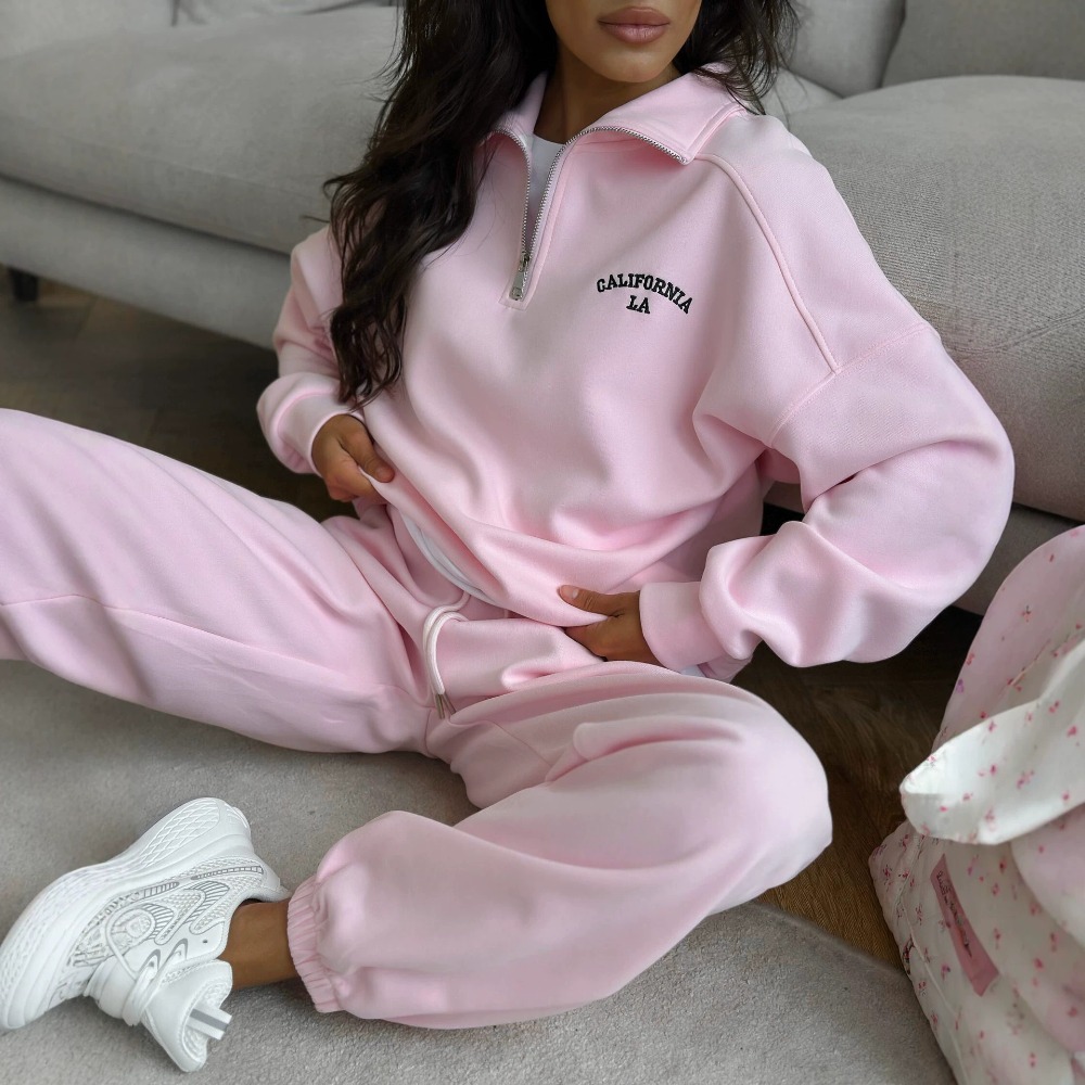 Embroidery A - Спортивный костюм с вышитыми буквами: худи