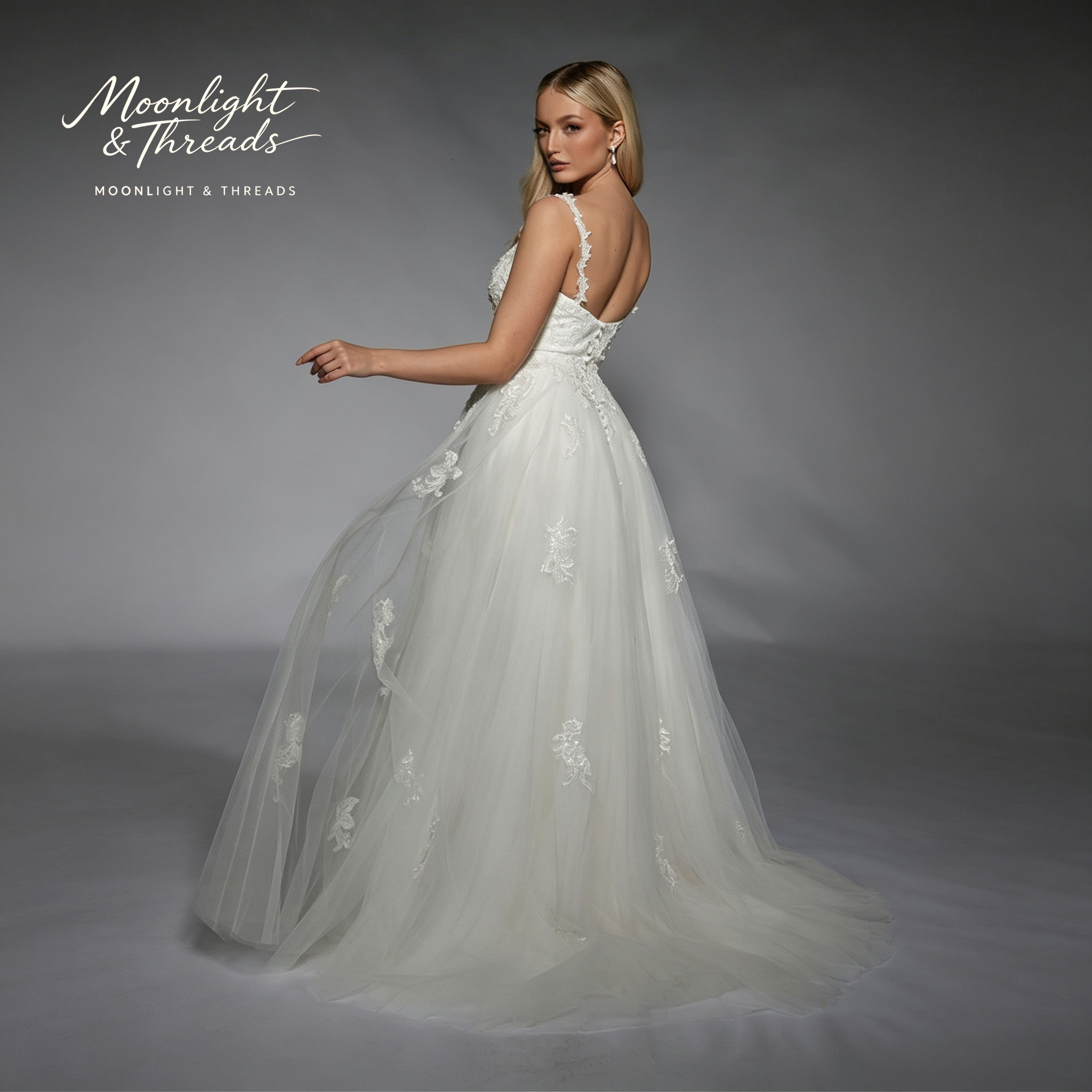 Белое тюлевое платье с вырезом – обзор и цена Embroidery White Dress