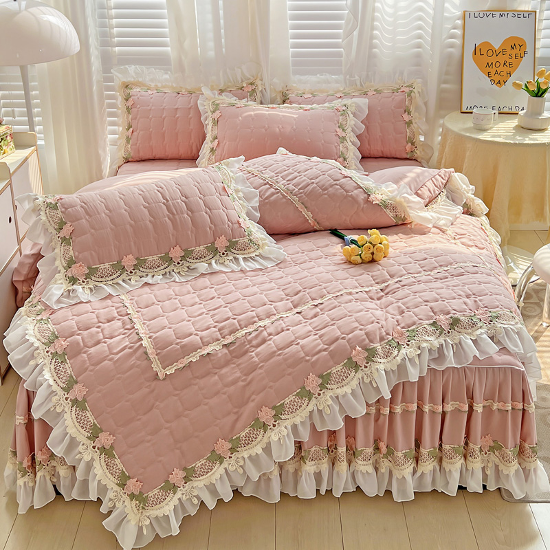 Розовый комплект постельного б – обзор и цена Embroidery Quilt Cover